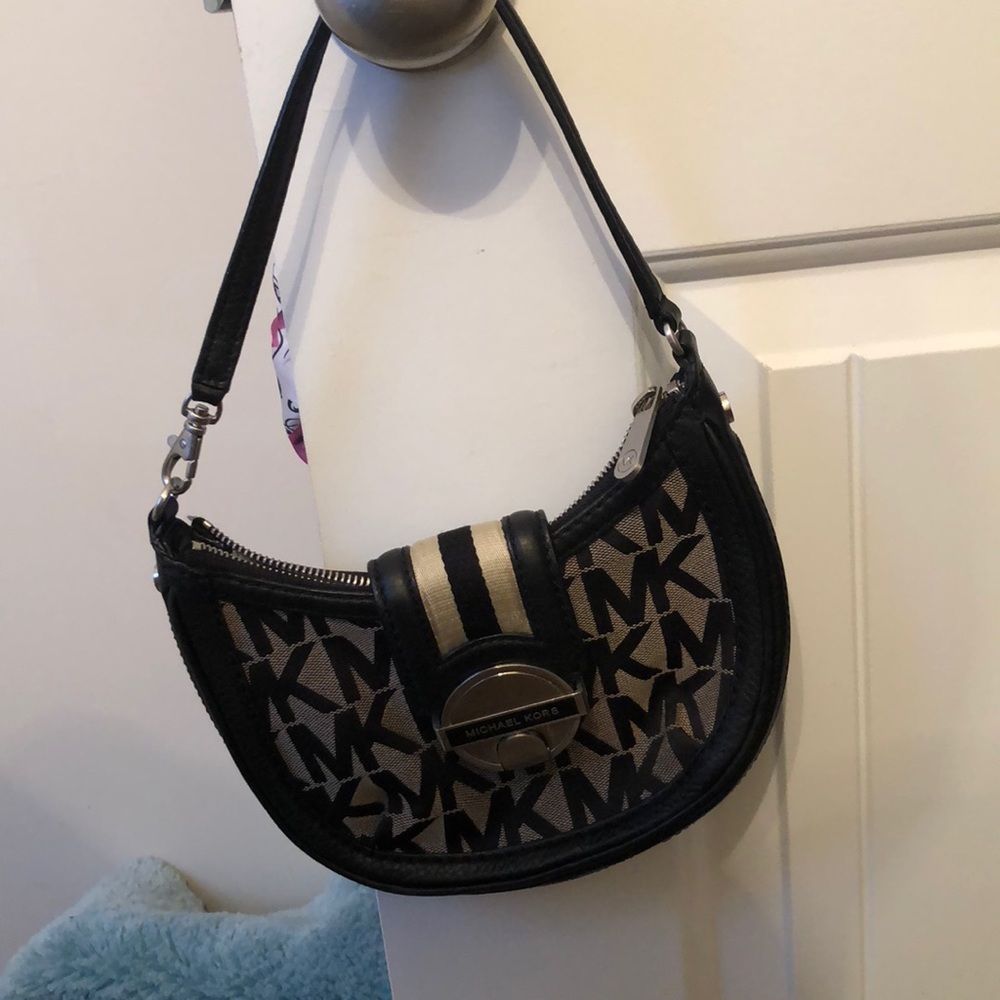 Authentic MK purse - Picture 5 of 6